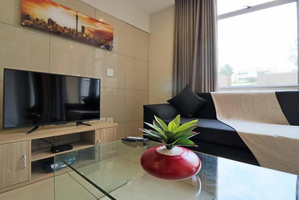 Upmarket Sandton Hydro Park Apartments Johannesburg Bagian luar foto